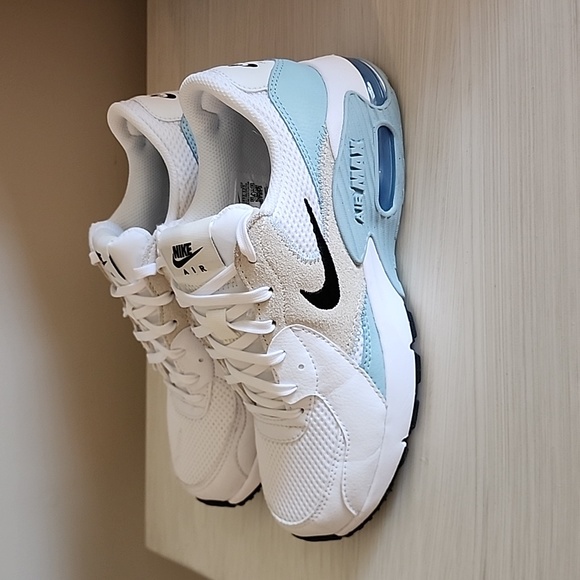 Nike Shoes - Nike Air Max Excee